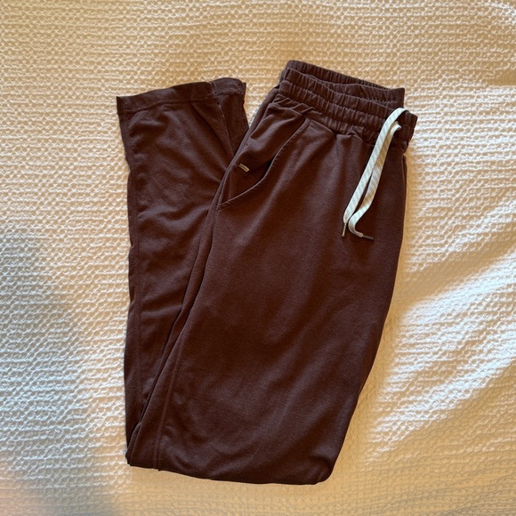 Vuori Men’s Joggers size Medium - Picture 2 of 6